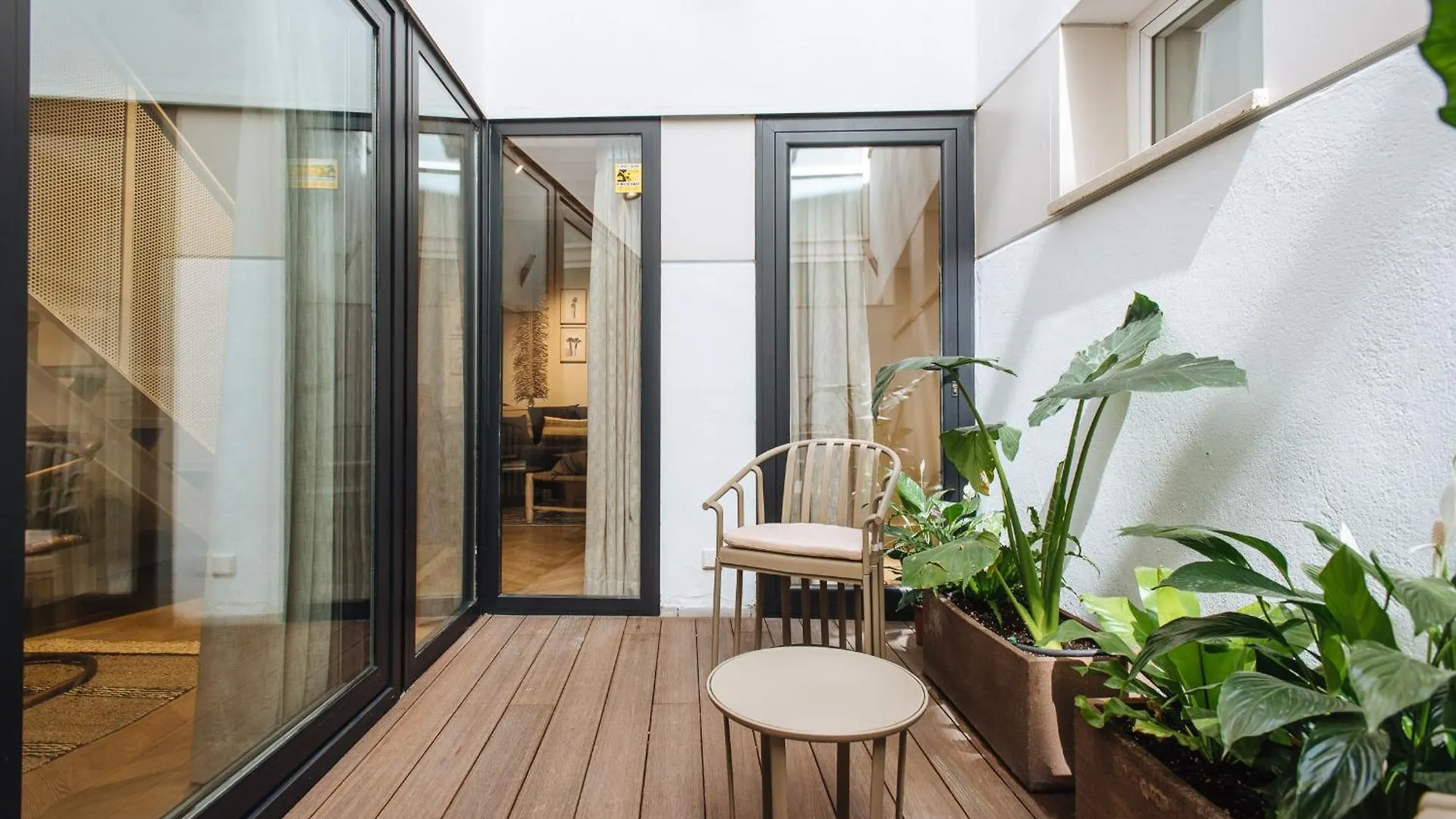 Relator Apartment Seville Spain